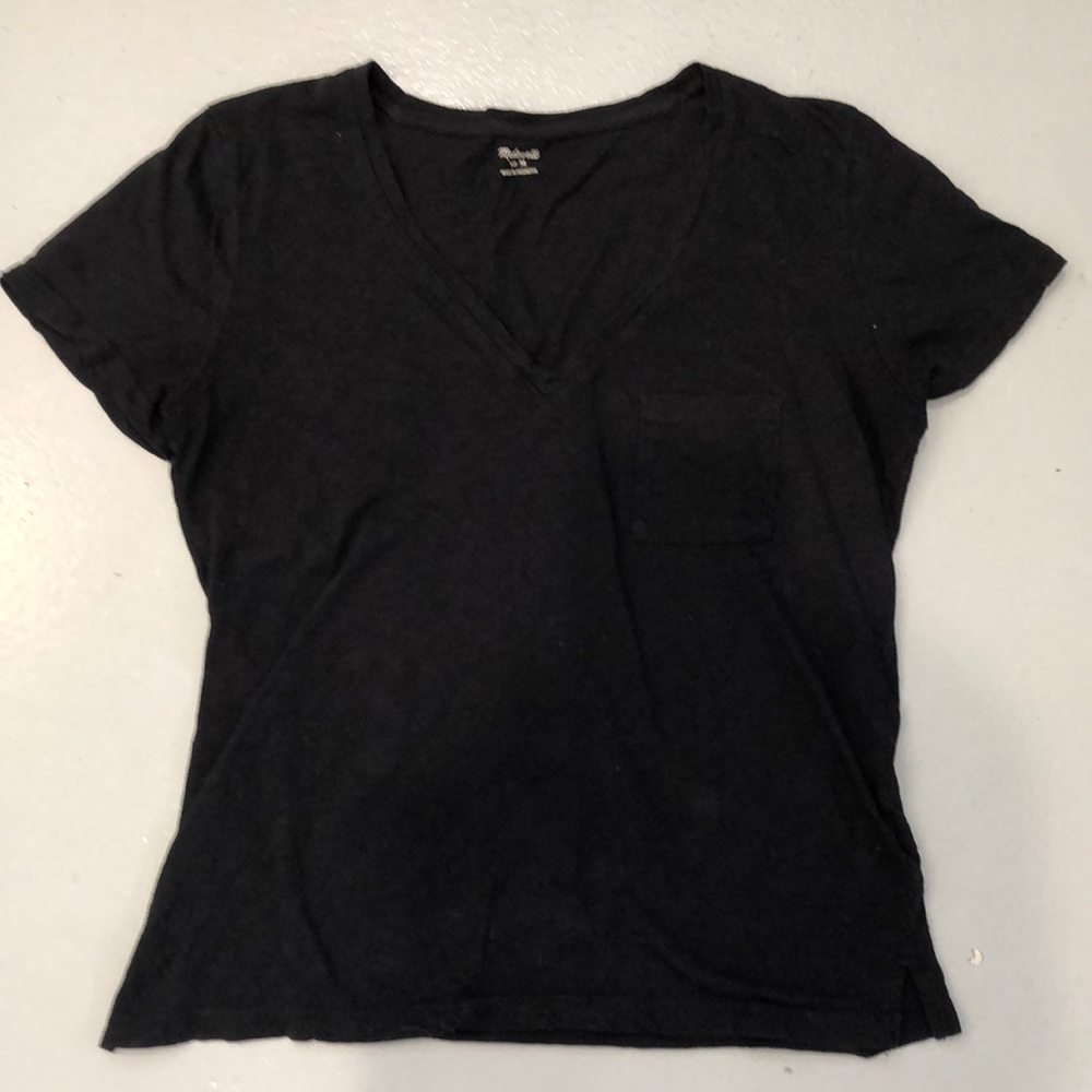 Madewell V-neck black pocket tee